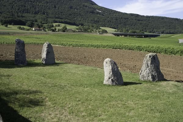 4 menhirs