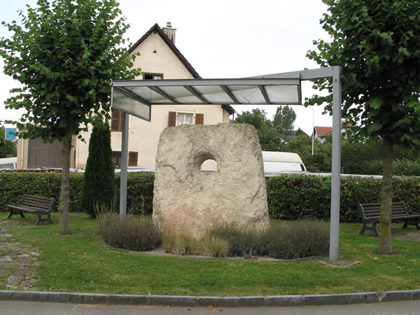 Overview of the dolmen